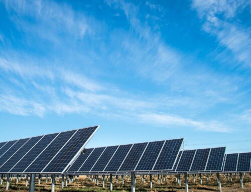 Lắp đặt Hệ thống Năng lượng Mặt trời cho Cộng đồng Địa phương